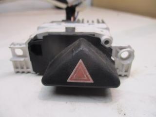 кнопка аварийной сигнализации Ford Focus 1 поколение 1999, 1.8 л., бензин, МКПП, седан, 98AG13A350AD