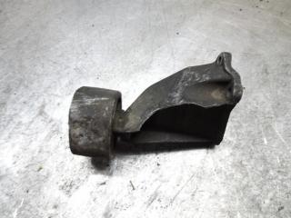 кронштейн КПП Volkswagen Passat B5 1999, 8D0399113L