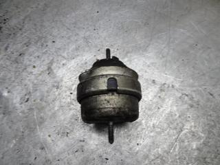 подушка крепления двигателя Volkswagen Passat B5 1999