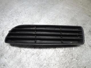 заглушка (решетка) в бампер Audi A4 B5 1997, 8D0807345B