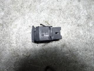 кнопка аварийной сигнализации Volkswagen Polo 4 поколение 2003, 1.4 л., дизель, МКПП, хетчбэк 5 дв., 6Q0953235A