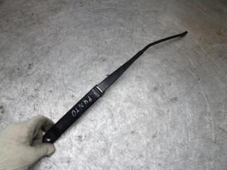 щеткодержатель (поводок стеклоочистителя, дворник) Fiat Punto 2 поколение 2000, 1818032702A