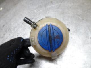 бачок расширительный Volkswagen Polo 4 поколение 2004, 1.2 л., бензин, МКПП, хетчбэк 5 дв., 6Q0121407A