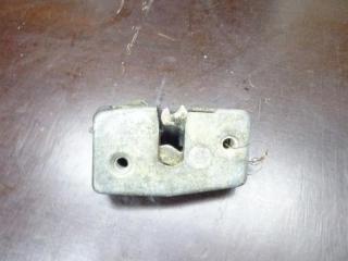 замок двери сдвижной Volkswagen Transporter T4 1997, 701843604A