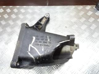 кронштейн полуоси Volkswagen Sharan 1 поколение 1998, 7M0199207B