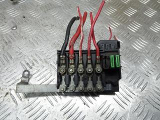 блок предохранителей Volkswagen Golf 3 поколение 2000