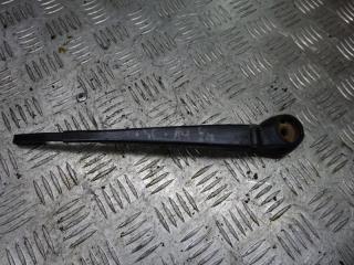 щеткодержатель (поводок стеклоочистителя, дворник) Audi A4 B5 1997, универсал, 8D9955407