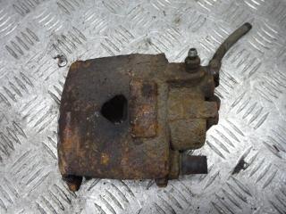 суппорт передний правый Volkswagen Polo 3 поколение 1998, 1.4 л., бензин, МКПП, универсал