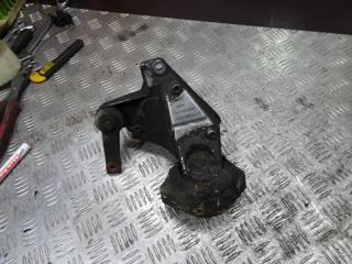 кронштейн КПП Audi A6 4B/C5 1998, 2.4 л., бензин, МКПП, универсал, 8D0399114S