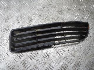 заглушка (решетка) в бампер Audi A4 B5 1998, 1.9 л., дизель, МКПП, универсал, 8D0807345