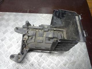 полка аккумулятора Volkswagen Touran 1 поколение 2004, 1.6 л., бензин, МКПП, минивэн, 1K0915333B