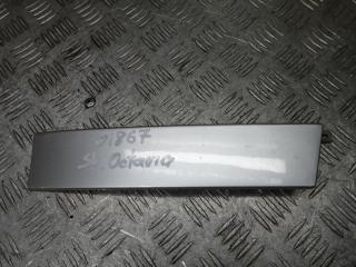 ус под фонарь правый Skoda Octavia 1 поколение (A4) 1998, 1.6 л., бензин, МКПП, хетчбэк 5 дв., 1U6813308