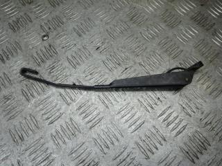 щеткодержатель (поводок стеклоочистителя, дворник) Mercedes-Benz M-Класс W163 [рестайлинг] 2003, 2.7 л., дизель, АКПП, внедорожник 5 дв.