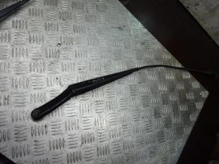 щеткодержатель (поводок стеклоочистителя, дворник) Volkswagen Caddy 3 поколение 2010, 2K1955410