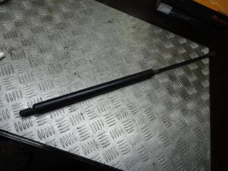 амортизатор крышки багажника (3-5 двери) Mercedes-Benz Vito W638 2000, 2.2 л., дизель, МКПП, микроавтобус