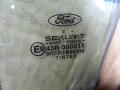 стекло двери передней левой Ford Focus 1 поколение [рестайлинг] 2004, 1.6 л., бензин, МКПП, универсал - фото №2