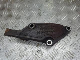 кронштейн полуоси Volkswagen Transporter T4 1999, 02B409905M