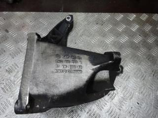 кронштейн полуоси Volkswagen Sharan 1 поколение 1999, 7M0199207B