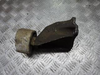 кронштейн КПП Volkswagen Passat B5 1998, 8D0399113AB