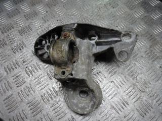 втулка стабилизатора Volkswagen Golf 3 поколение 2000, 4B0199351