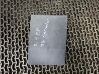 молдинг крыла Mercedes-Benz Sprinter 2 поколение (W906) 2010, 2.2 л., дизель, МКПП, микроавтобус, A9066905182