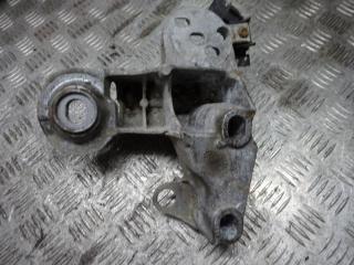 втулка стабилизатора Audi A4 B6 2003, 2.4 л., бензин, АКПП, седан, 8E0199352F