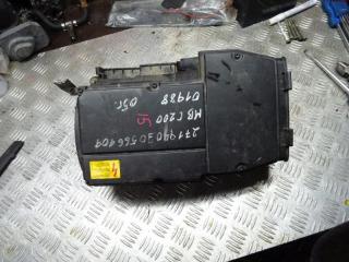корпус воздушного фильтра Mercedes-Benz C-Класс W203/S203/CL203 [рестайлинг] 2005, 1.8 л., бензин, МКПП, седан, A2710900901