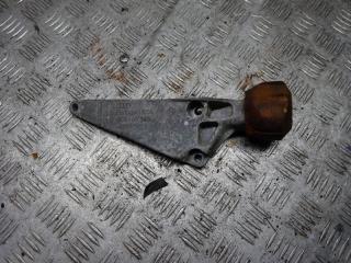 кронштейн двигателя Audi A4 B6 2004, 2.0 л., бензин, 8E0199343J