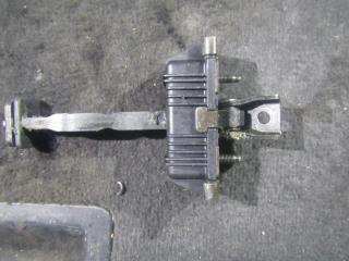 ограничитель открывания двери Toyota Avensis 2 поколение (T250) 2006, 2.2 л., дизель, МКПП, универсал