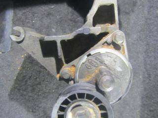 кронштейн (крепление) Ford Focus 1 поколение [рестайлинг] 2004, 1.8 л., бензин, МКПП