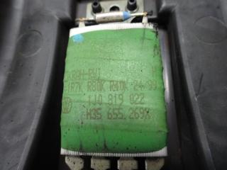 сопротивление печки Volkswagen Golf 3 поколение 1999, 1.6 л., бензин, МКПП, универсал, 1J0819022