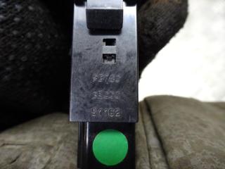 кнопка обогрева лобового стекла Kia Sorento 1 поколение 2005, 2.5 л., дизель, МКПП, внедорожник 5 дв., 937803E000