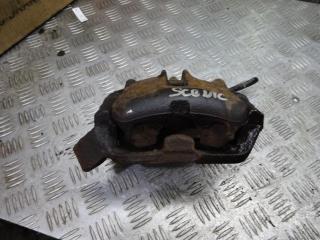 суппорт передний левый Renault Scenic 2 поколение 2006