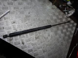 амортизатор крышки багажника (3-5 двери) Volkswagen Transporter T4 1997, 1.9 л., дизель, МКПП, микроавтобус