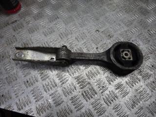 подушка крепления КПП Volkswagen Polo 4 поколение 2003, 1.2 л., бензин, МКПП, хетчбэк 5 дв.