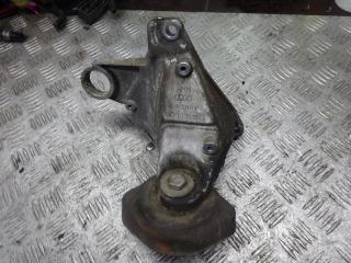 кронштейн КПП Volkswagen Passat B5 1998, 1.8 л., бензин, 8D0399114L