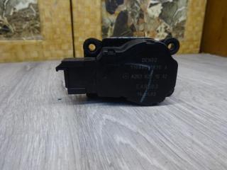 моторчик заслонки печки Mercedes-Benz C-Класс W203/S203/CL203 [рестайлинг] 2005, A2038201642