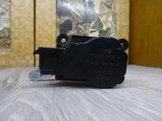 моторчик заслонки печки Mercedes-Benz C-Класс W203/S203/CL203 2003, A2038201642
