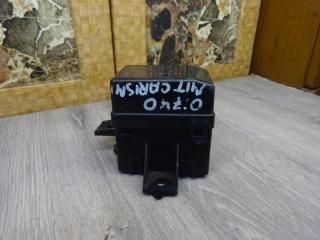 блок предохранителей Mitsubishi Carisma 1 поколение [рестайлинг] 2002, 1.9 л., дизель, МКПП, хетчбэк 5 дв., MB953382