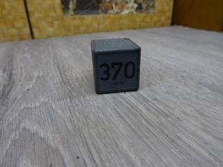 реле (прочие) Volkswagen Passat B5 1999, 8D0951253