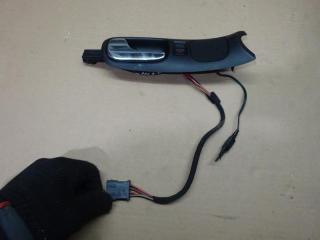 ручка наружная Audi A4 B5 1998, 1.6 л., бензин, МКПП, универсал, 8D1837019