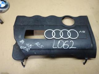 декоративная крышка двигателя Audi A4 B5 1999, 1.8 л., бензин, 058103724S