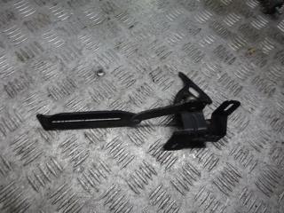 замок капота Audi A6 4A/C4 1995, 2.0 л., бензин, МКПП, седан, 4A0823480B