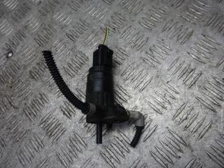 насос (моторчик) омывателя стекла Skoda Octavia 1 поколение [рестайлинг] 2009, 2.0 л., дизель, МКПП, универсал, 1K6955651