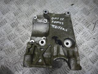 кронштейн компрессора кондиционера Ford Focus 1 поколение [рестайлинг] 2005, 1.6 л., бензин, МКПП, хетчбэк 5 дв., 4M5Q19D624CC