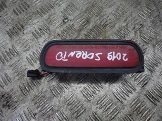 дополнительный стоп-сигнал Kia Sorento 1 поколение 2005, 2.5 л., дизель, МКПП, внедорожник 5 дв., 927003E0