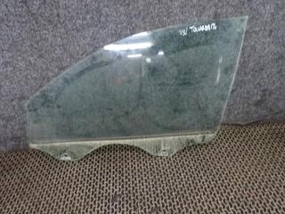 стекло двери передней левой Volkswagen Touareg 1 поколение 2002