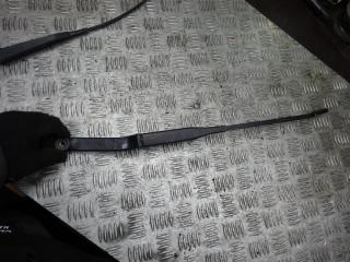 щеткодержатель (поводок стеклоочистителя, дворник) Audi A6 4A/C4 1995, 2.5 л., дизель, АКПП, седан, 4A1955408A