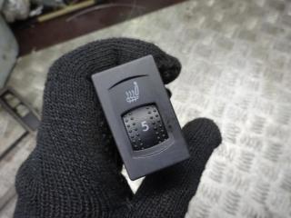 кнопка обогрева сидений Volkswagen Passat B5 [рестайлинг] 2004, 2.5 л., дизель, АКПП, универсал, 3B0963563C