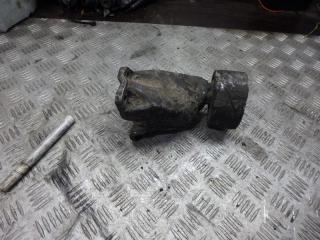 кронштейн КПП Volkswagen Passat B5 1999, 8D0399113AB